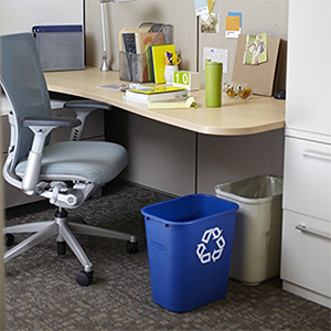 Desk side recycling bin